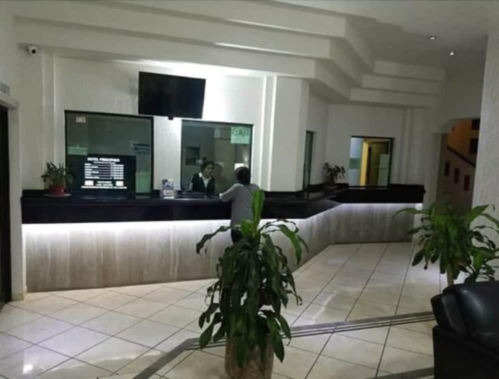 Hotel Principado Tijuana Aeropuerto Buitenkant foto